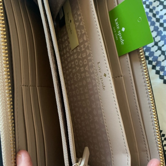 Kate Spade Wallet - Picture 3 of 3